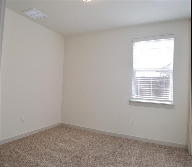Building Photo - 640 Peace Pipe Way