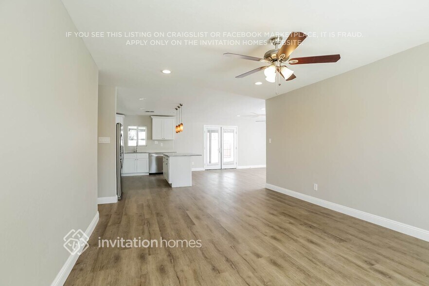 Building Photo - 934 E Loma Vista Dr