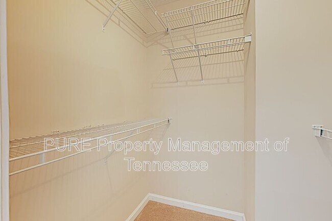 Building Photo - 426 Shadow Glen Dr