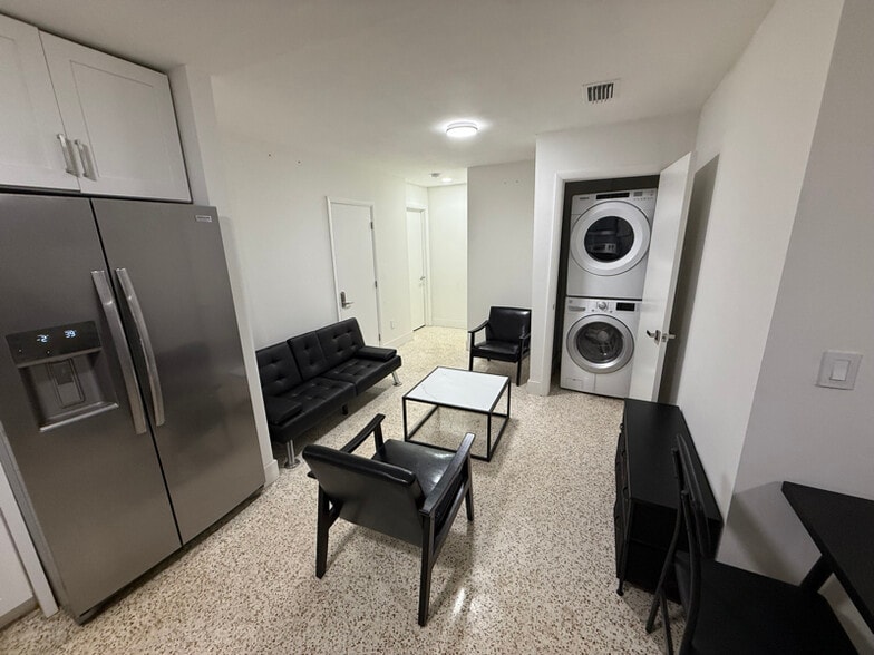 Building Photo - 10920 N 29th St