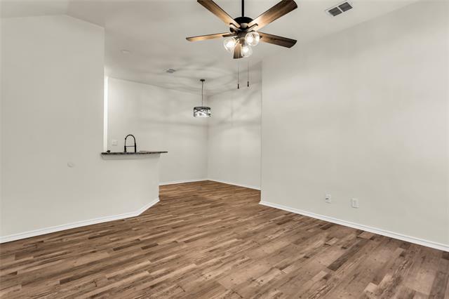 Building Photo - 404 Blake Ln