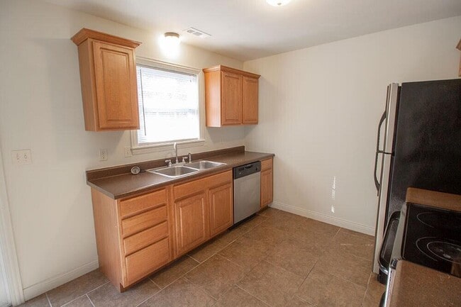 Building Photo - 4612 Dehaven Dr