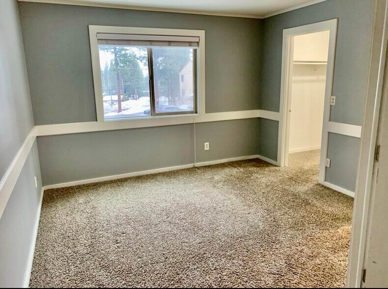 Bedroom - 872 Tanager St