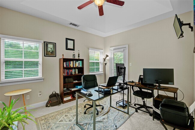 Building Photo - 44 Versante Ct