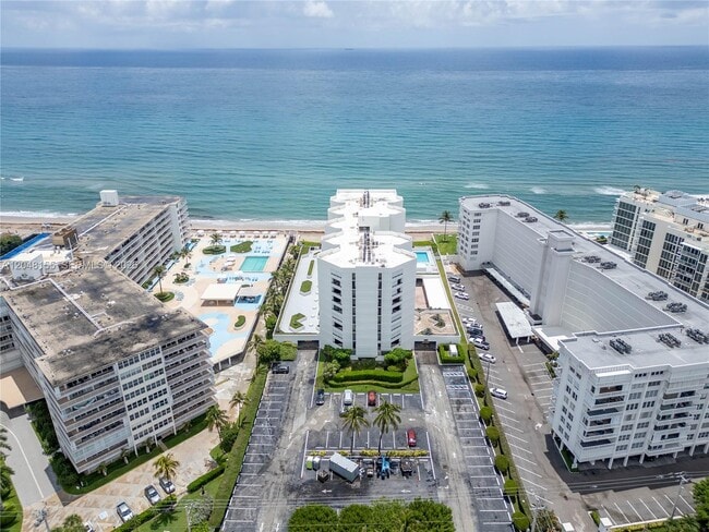 Building Photo - 3560 S Ocean Blvd