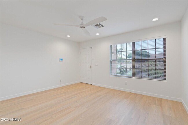 Building Photo - 21233 N 30th Ave