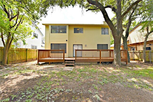 Building Photo - 13003 Sinton Ln