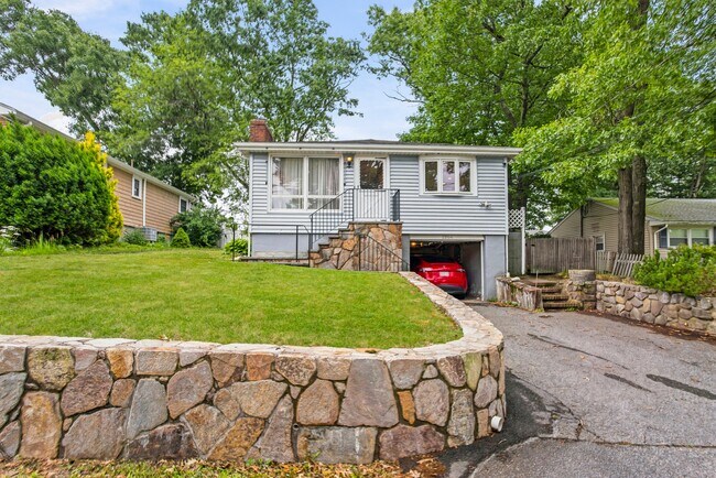 Building Photo - 1364 Trapelo Rd