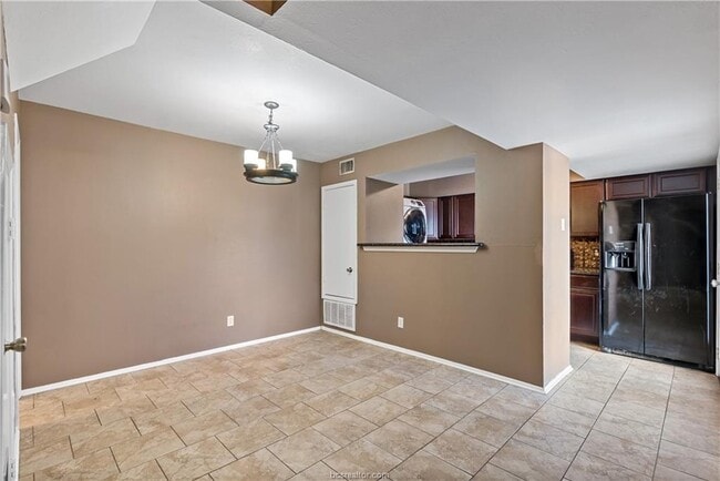 Building Photo - 2101 Barak Ln