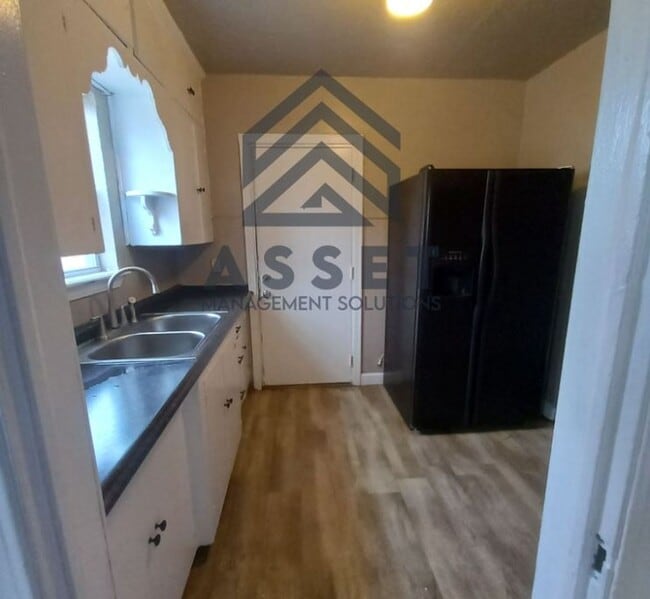 Building Photo - Cute 2 Bedroom Home Available for Lease & Rent to Own!