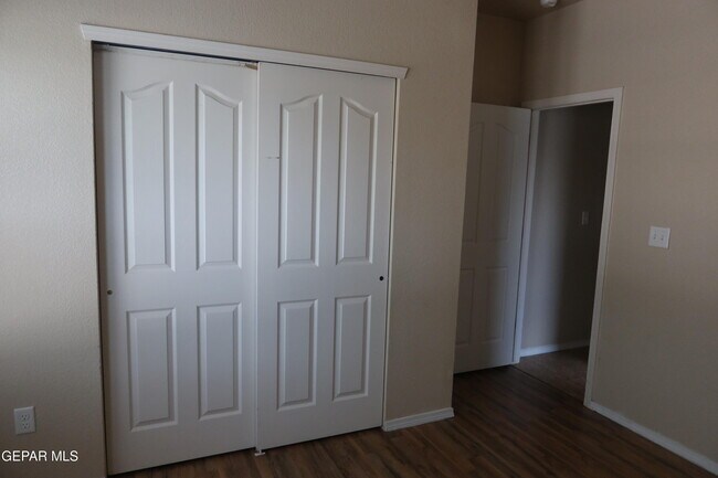 Building Photo - 10672 Canyon Sage Dr