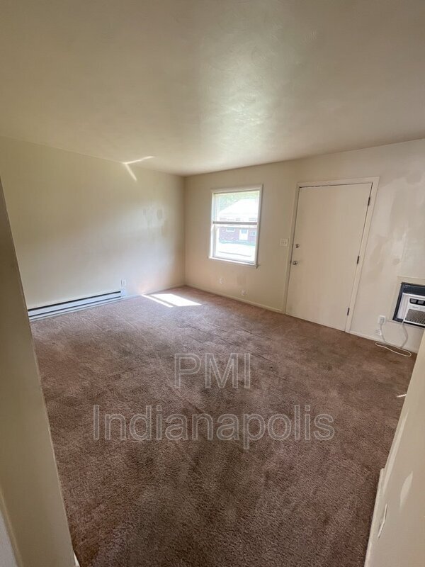 Building Photo - 122 W William Dr