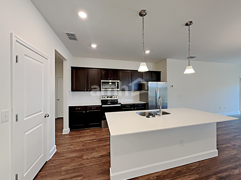 Building Photo - 1004 Walden Woods Dr