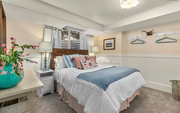 Building Photo - 1138 1st Ave E