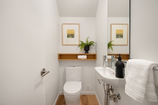 Building Photo - Net Zero Townhome on Bainbridge Island — 3 Bed | 2.25 Bath | 1,813 SqFt at The Trillium