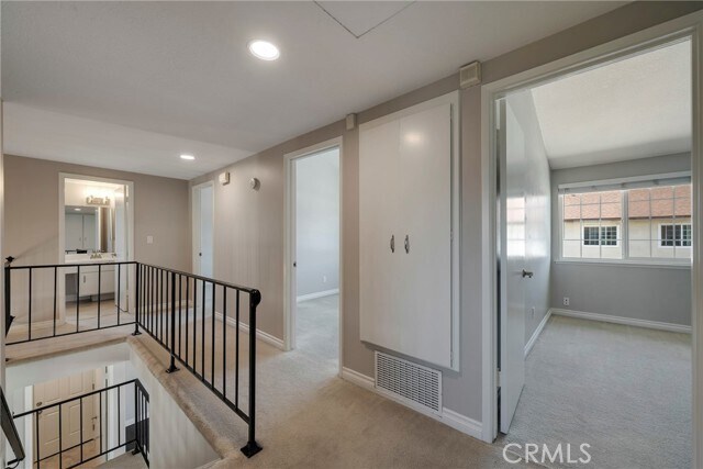 Building Photo - 155 S Beth Cir