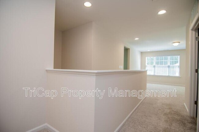 Building Photo - 1012 Laurel Twist Rd