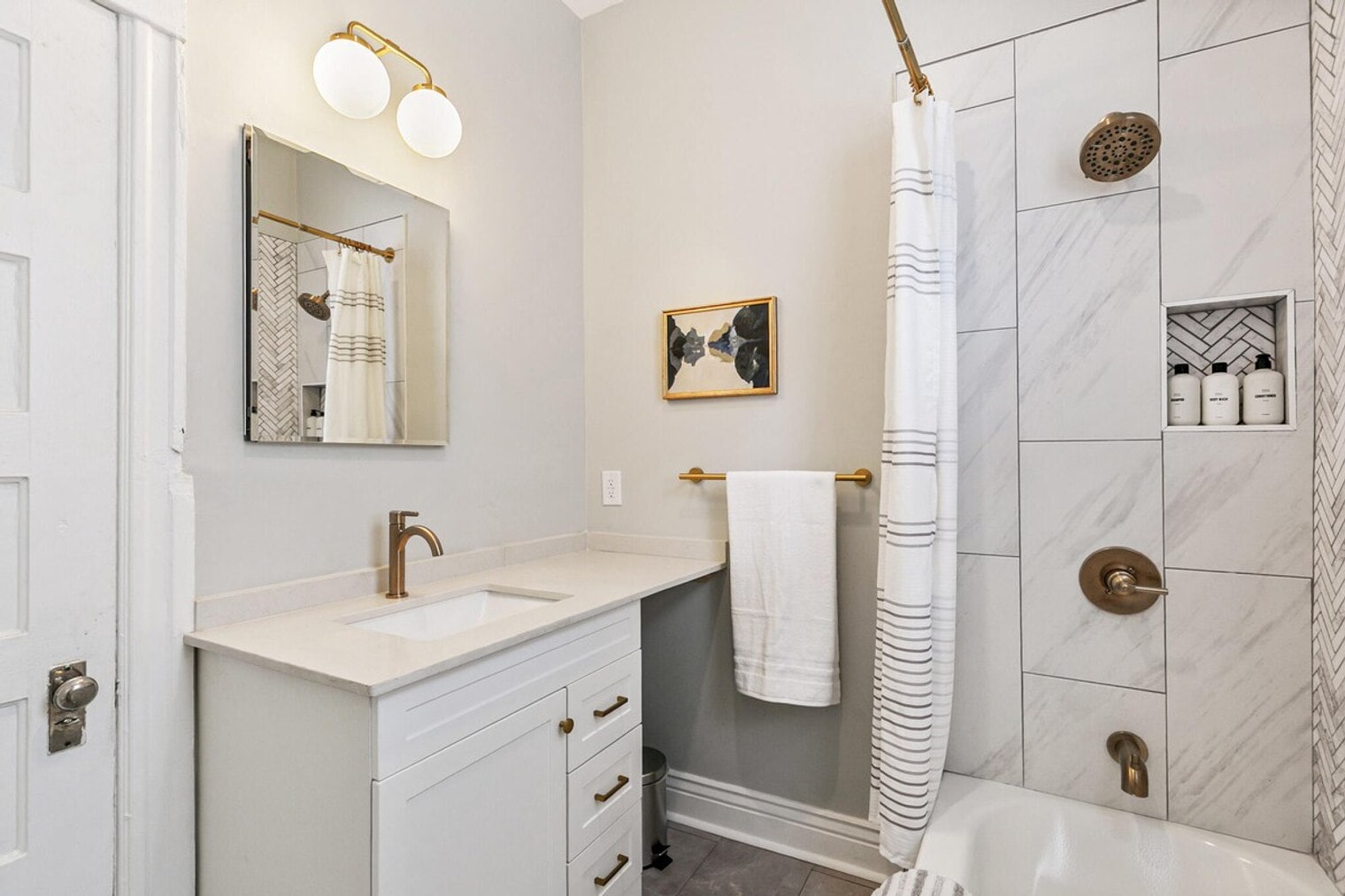 Building Photo - 2619 E 12th Ave