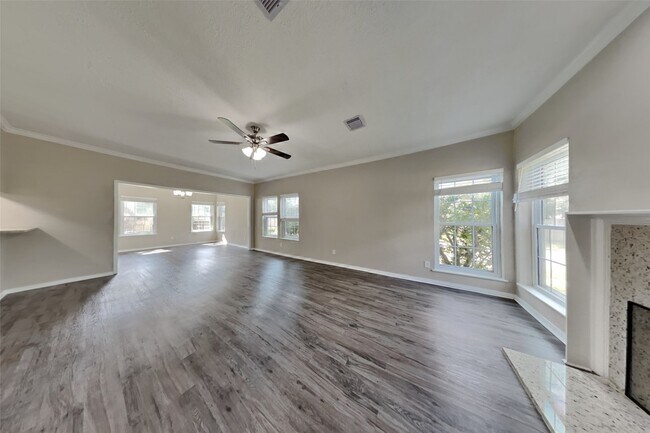 Building Photo - 5511 Pipingwood Dr