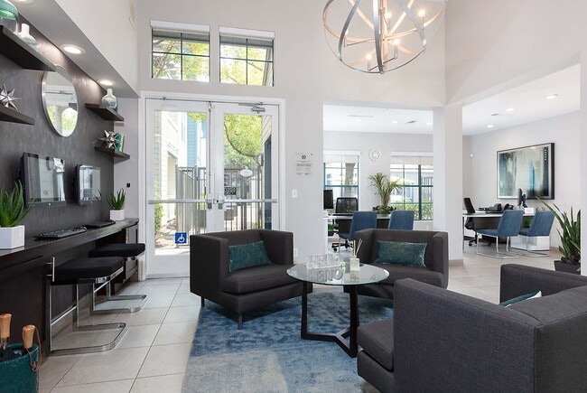 Building Photo - Fountains at River Oaks