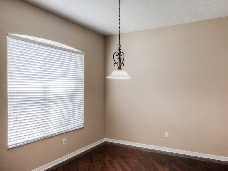 Building Photo - 10508 Canary Isle Dr