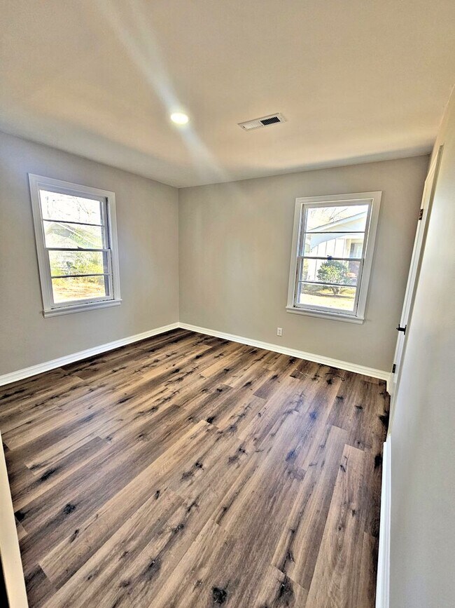 Building Photo - HOUSE FOR RENT - HARTSELLE