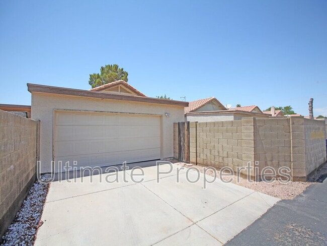 Building Photo - 273 N Concord St