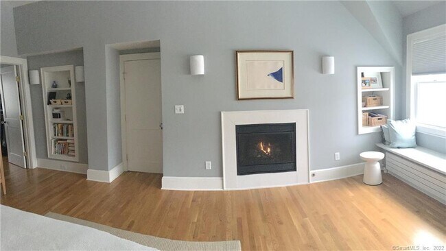 Building Photo - 71 Elm Pl