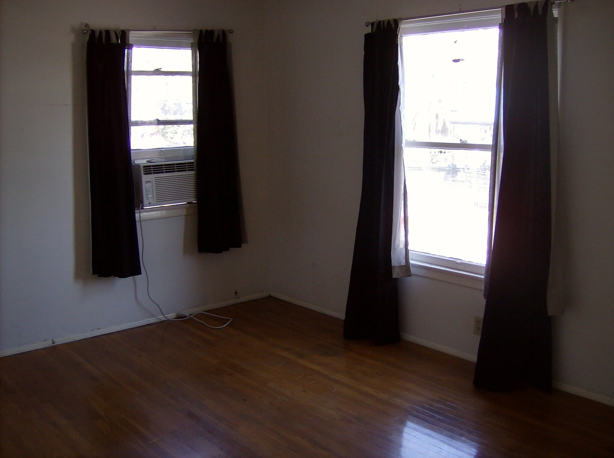 Building Photo - 4603 1/2 Marmion Way
