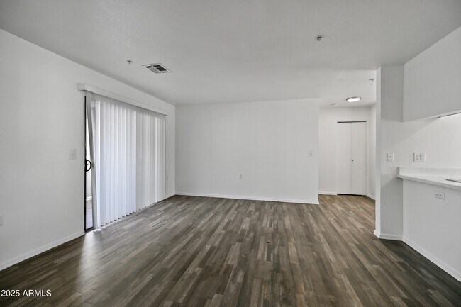 Building Photo - 3065 N 67th Ave