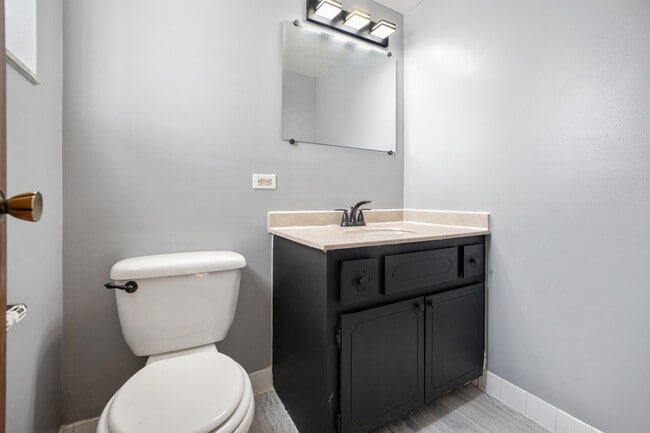 Building Photo - 524 Jeffery Ave