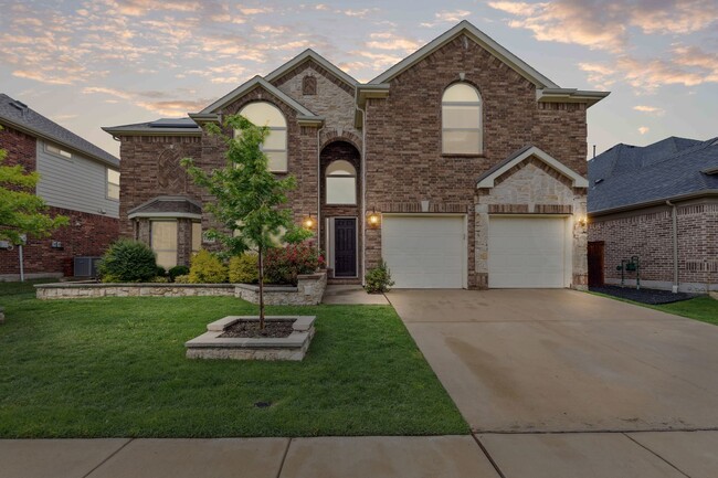 Primary Photo - Luxurious in Little Elm