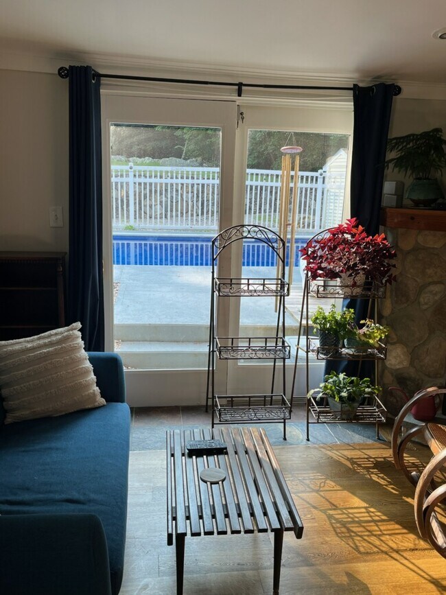 Building Photo - 592 Long Pond Rd