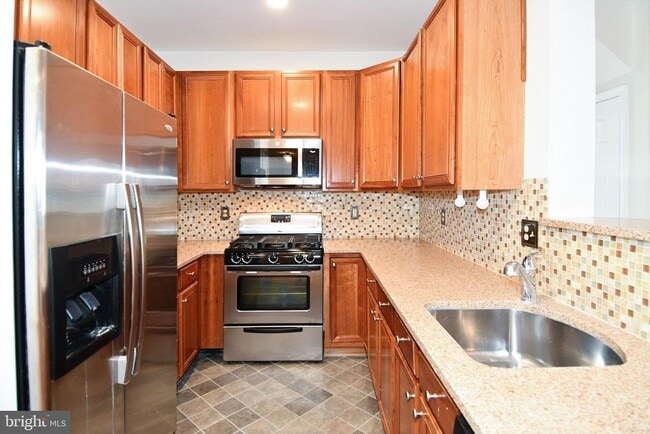 Building Photo - 11322 Westbrook Mill Ln