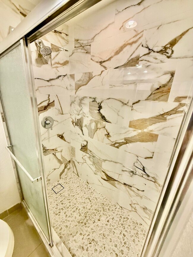 Building Photo - 13860 Luis Dr