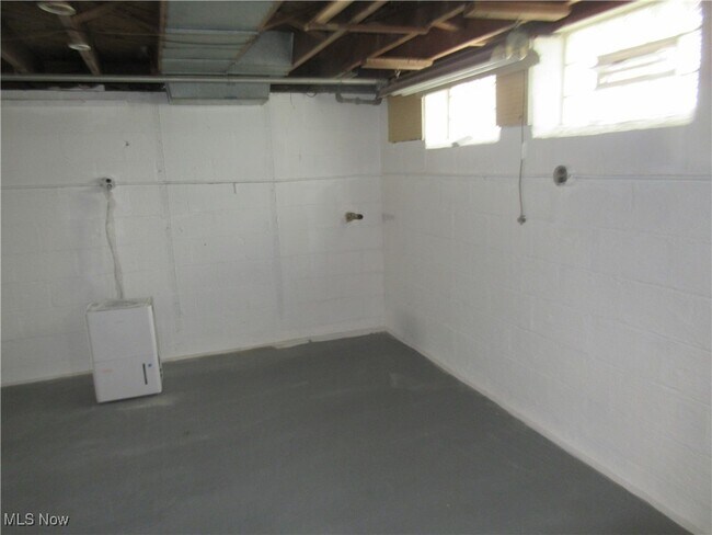 Building Photo - 8005 Bremen Ave