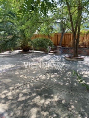 Building Photo - 7956 Robinson Dr