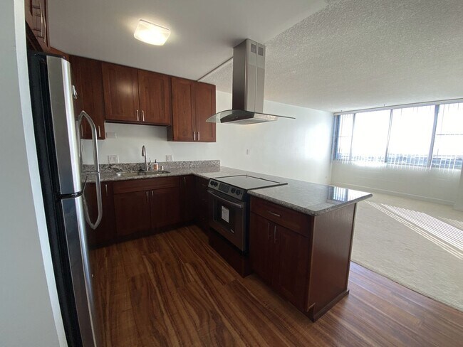 Building Photo - 340SHO