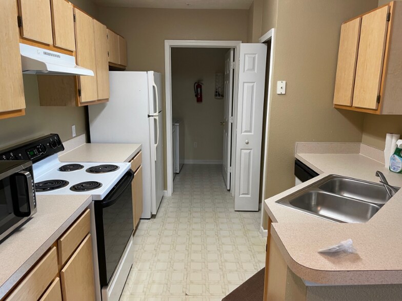 Building Photo - 6536 Swissco Dr