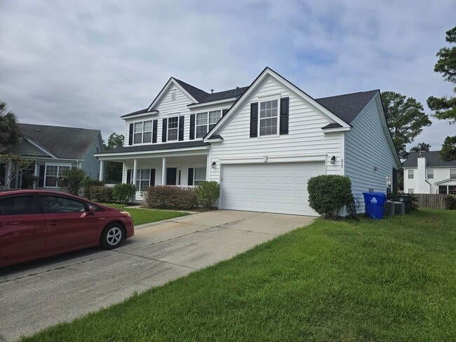 Building Photo - 4Br 2.5Ba in Grand Oaks with Pool Access!