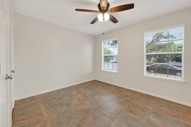 Building Photo - 22106 Galapagos Ct