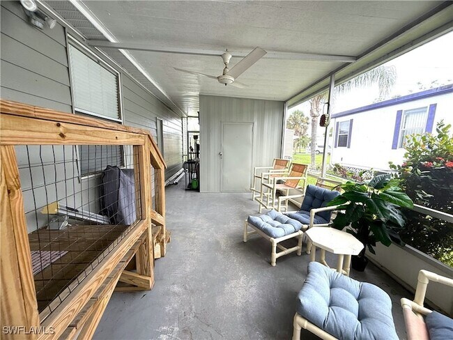 Building Photo - 455 Jacaramba Ct