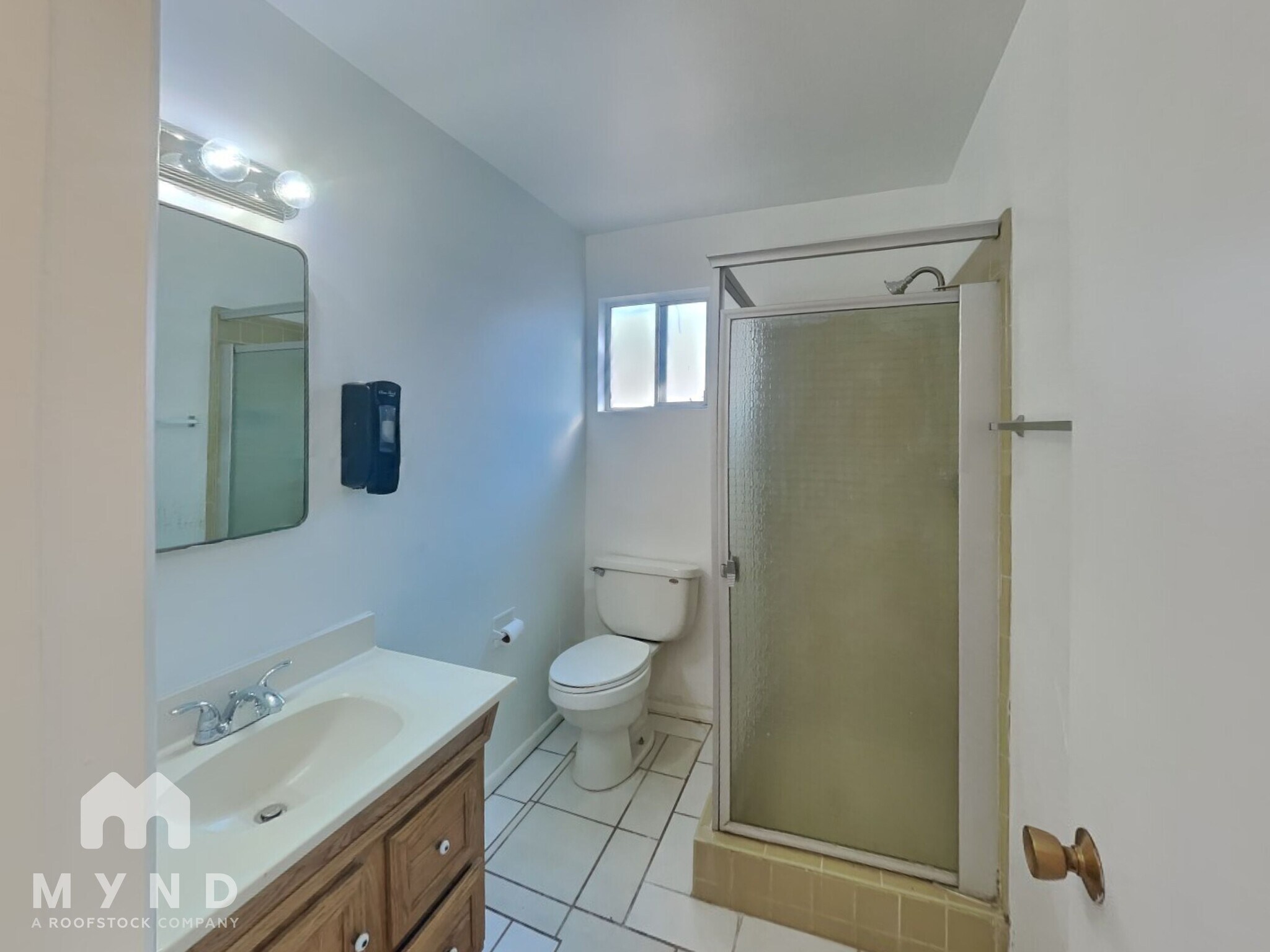 Building Photo - 47 W 11th Dr