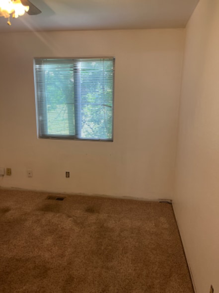 Building Photo - 3443 Riva Ridge Dr