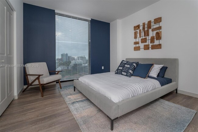 Building Photo - 221 SW 12th St