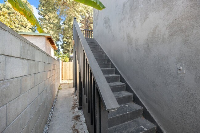 Building Photo - 6321 Gretna Ave