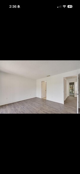 Building Photo - 926 Sunridge Dr