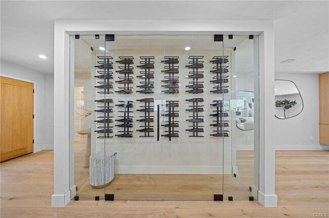 Building Photo - 5157 Woodley Ave