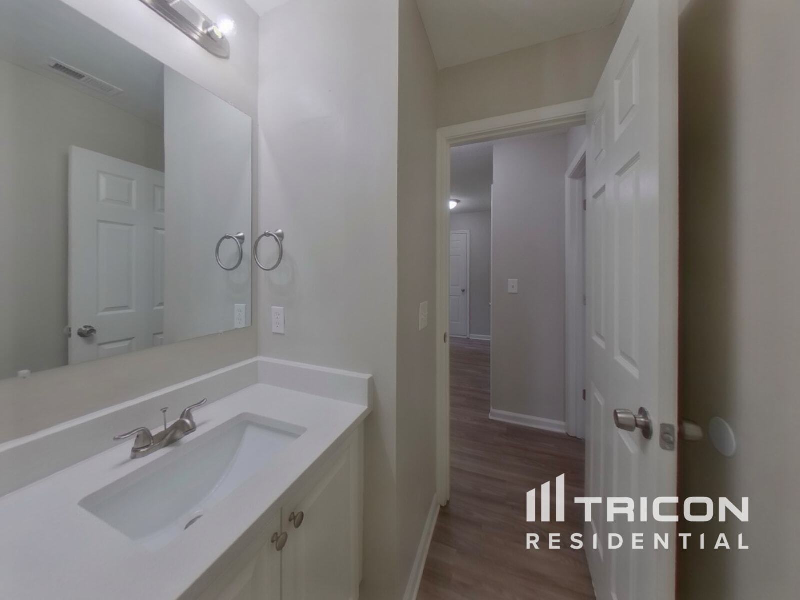 Building Photo - 9617 Kenneth Glenn Dr