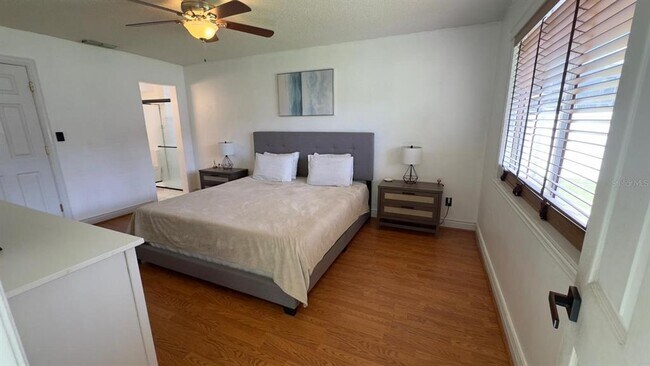 Building Photo - 1343 N Marcy Dr